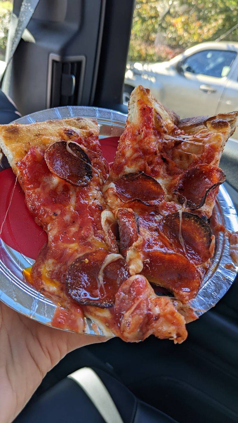 A Thin Crust Built for a Crisp Bite