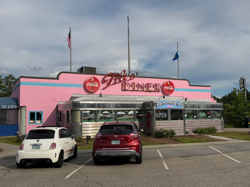 A True New Hampshire Landmark Worth the Detour A True New Hampshire Landmark Worth the Detour