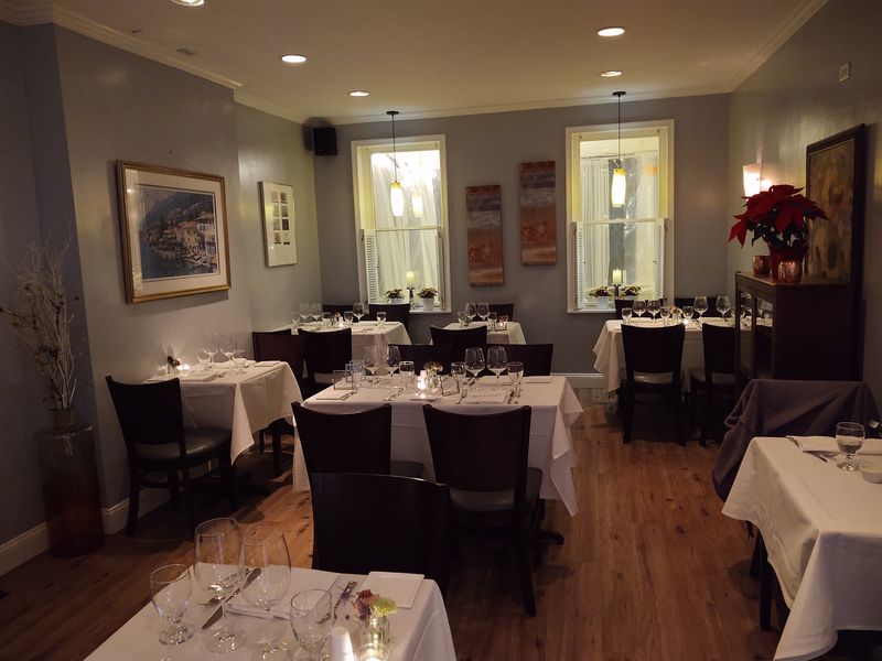 Acqua Restaurant and Bar Acqua Restaurant and Bar