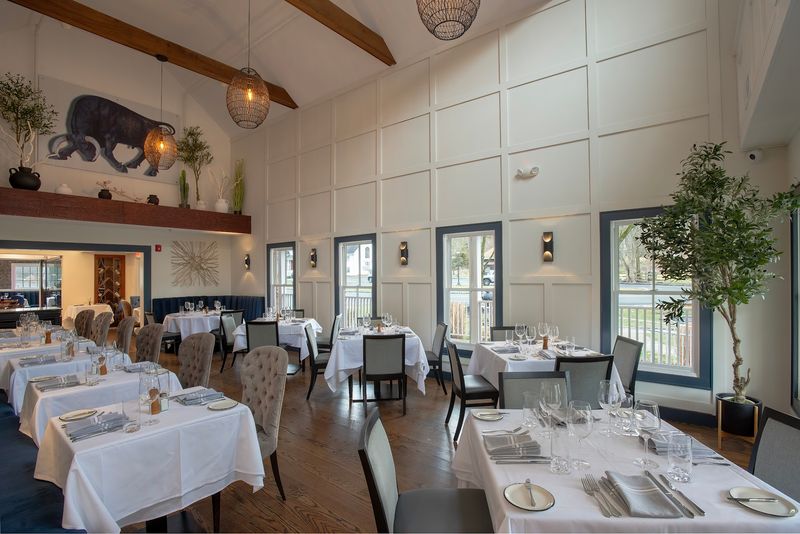 An Atmosphere That Matches the Ambition of the Kitchen