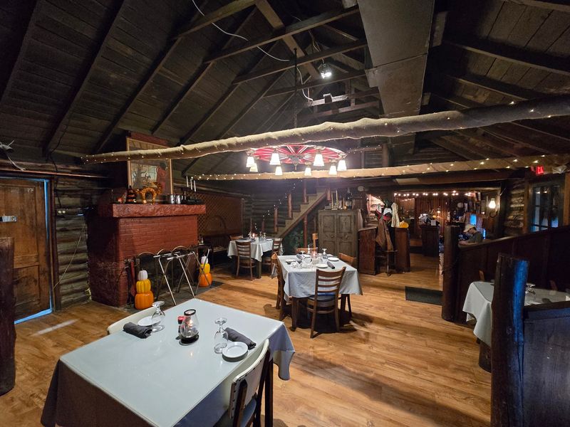 An Atmosphere That Tells Its Own Story Before the Food Even Arrives An Atmosphere That Tells Its Own Story Before the Food Even Arrives