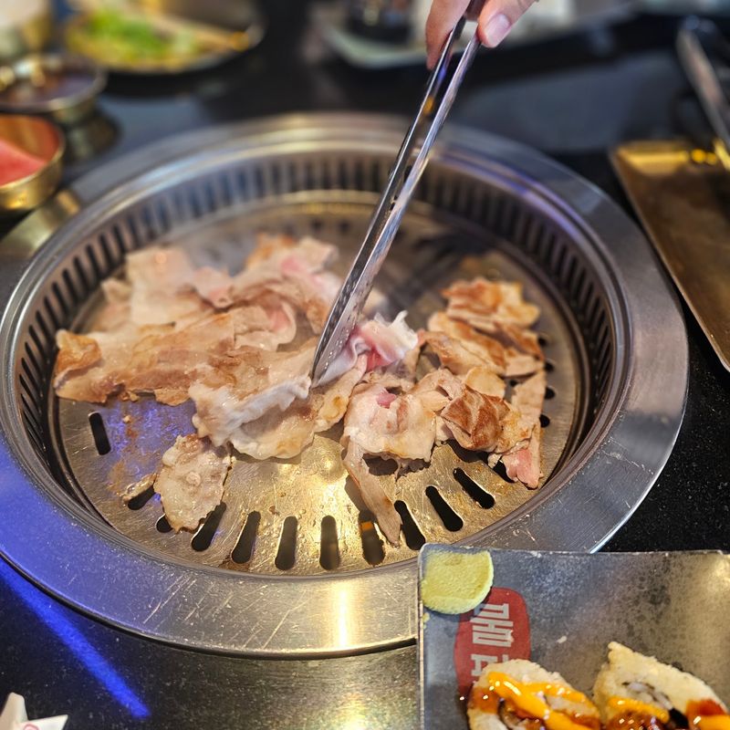 An Endless Parade of Sizzling Delights An Endless Parade of Sizzling Delights