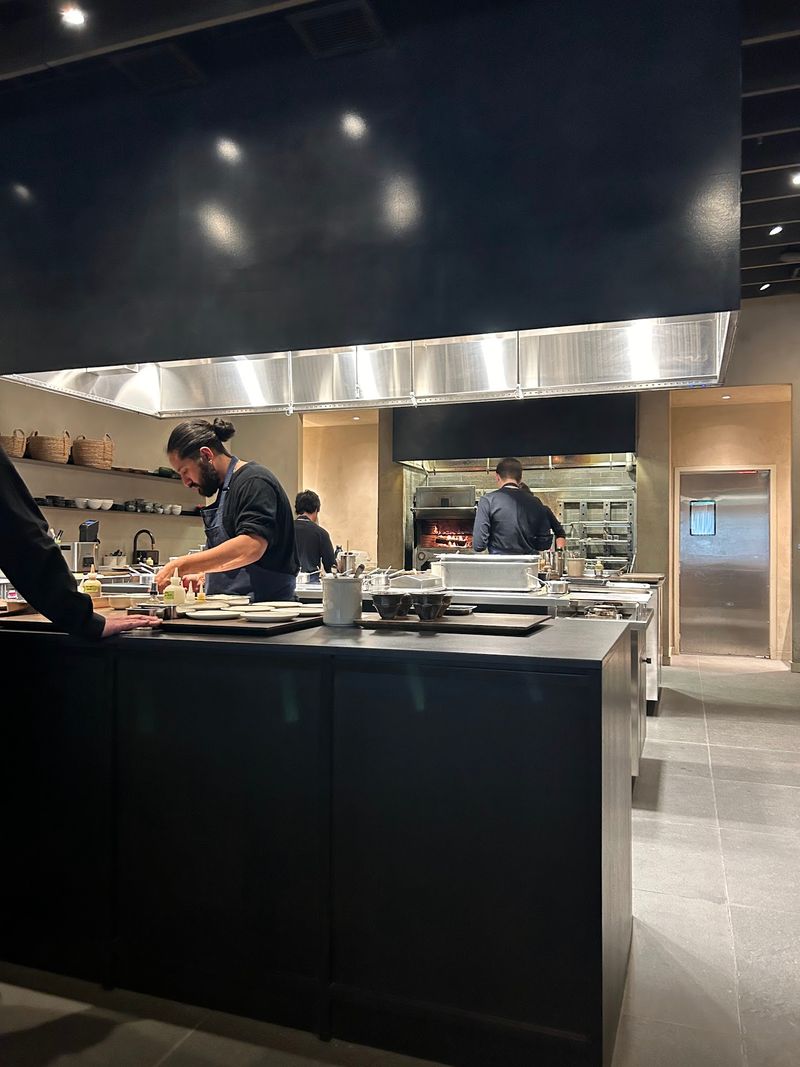 An Open Kitchen That Doubles As Dinner Entertainment An Open Kitchen That Doubles As Dinner Entertainment