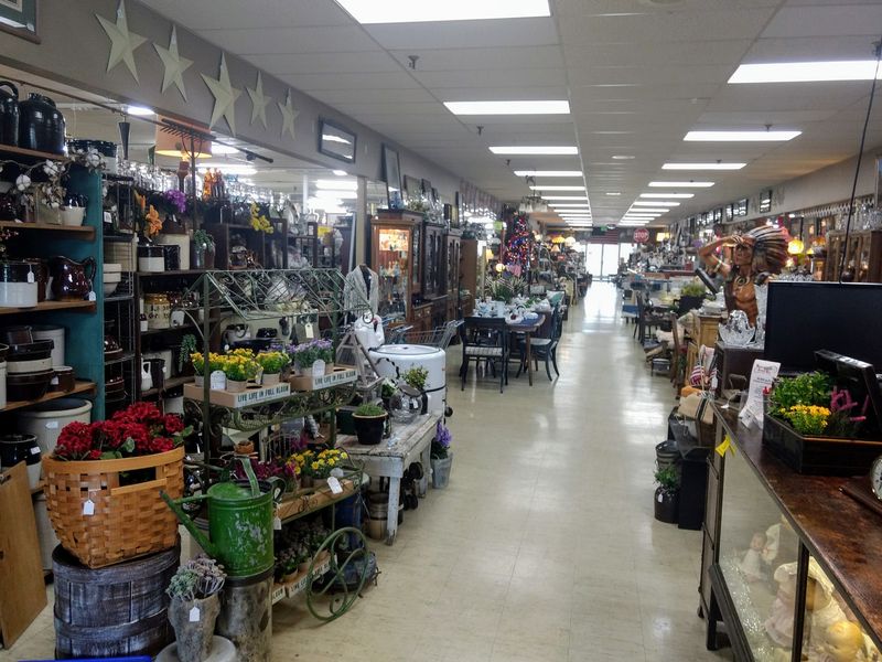 Are You Ready to Discover What Markle Is Hiding, Markle Exit 286 Antique Mall