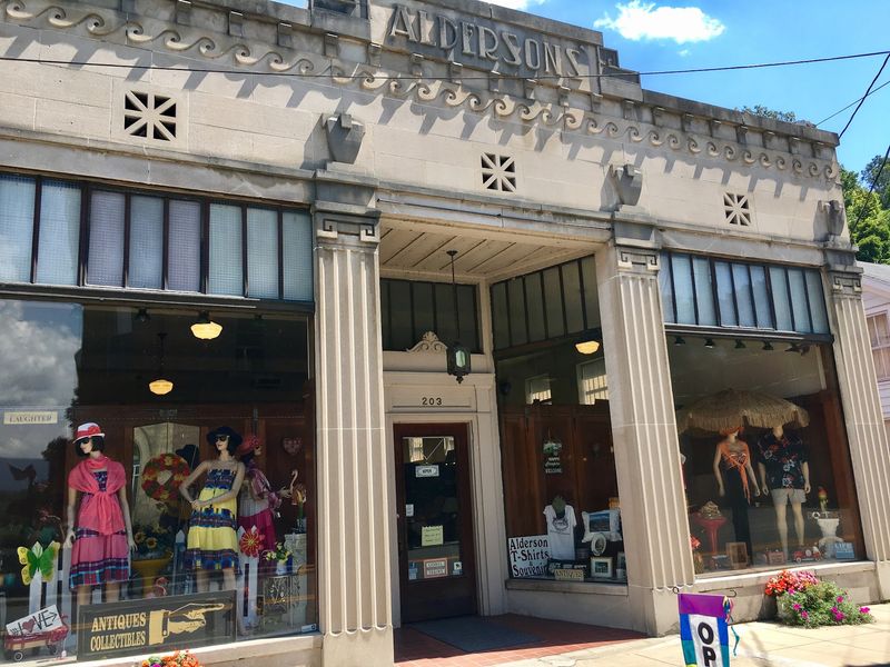 Art Deco Gem Since 1932