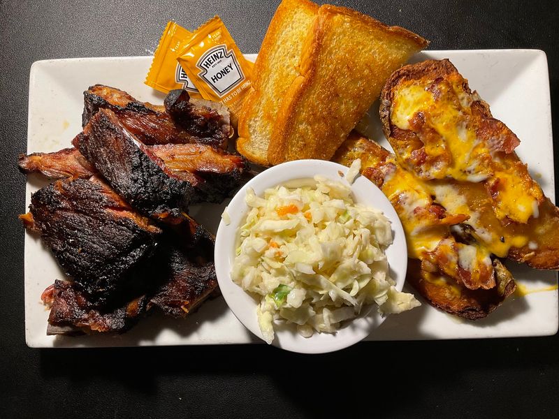 Barbecue, Burgers And A Menu That Keeps Going Barbecue, Burgers And A Menu That Keeps Going