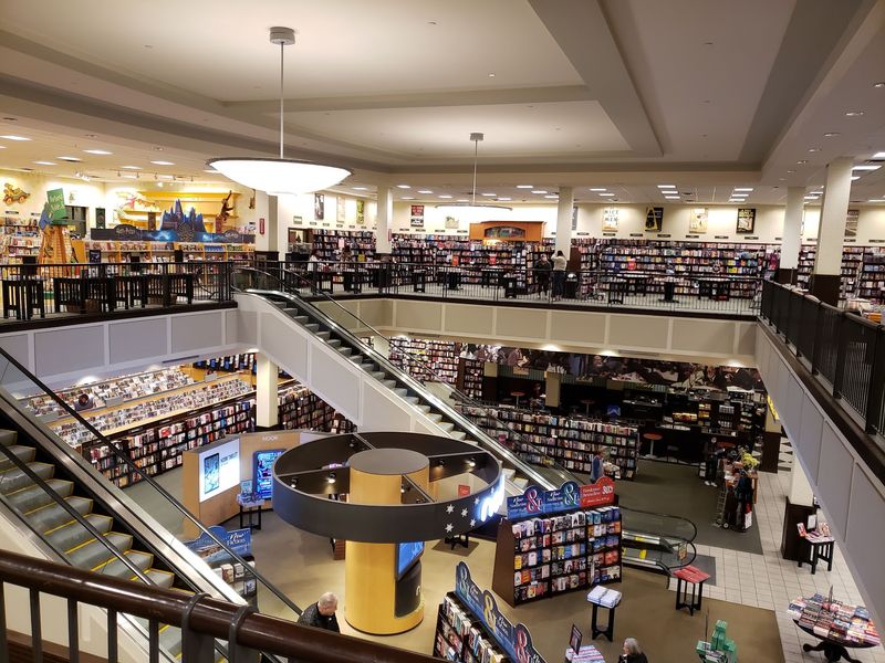 Barnes and Noble, Southlake