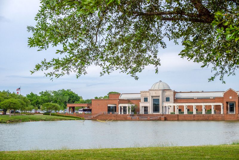 Beautiful Walking Trails and Lakeside Wildlife Worth Exploring