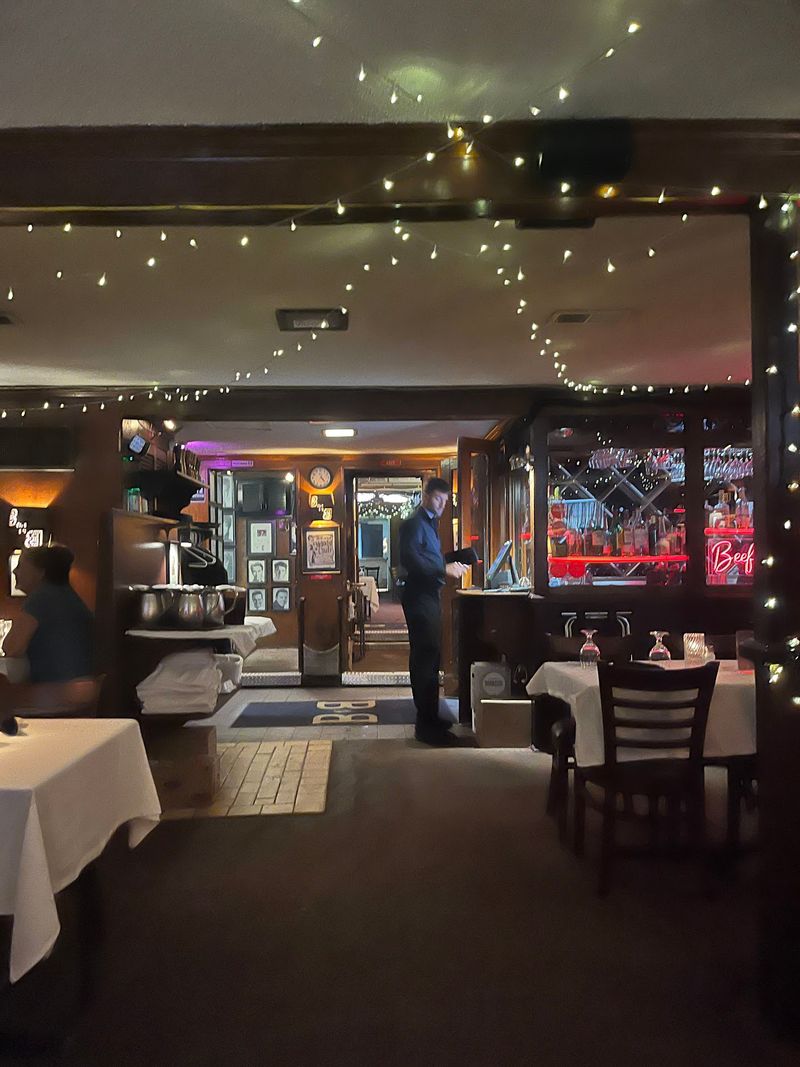Beef 'N Bottle Steakhouse