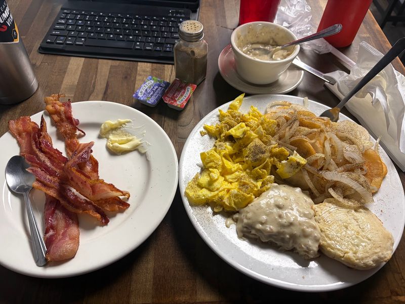 Biscuits, Gravy, and Pancakes Worth the Detour Biscuits, Gravy, and Pancakes Worth the Detour