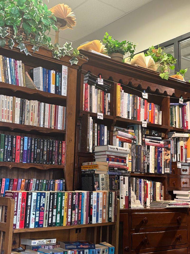 Book Outlet Plus, Hackettstown