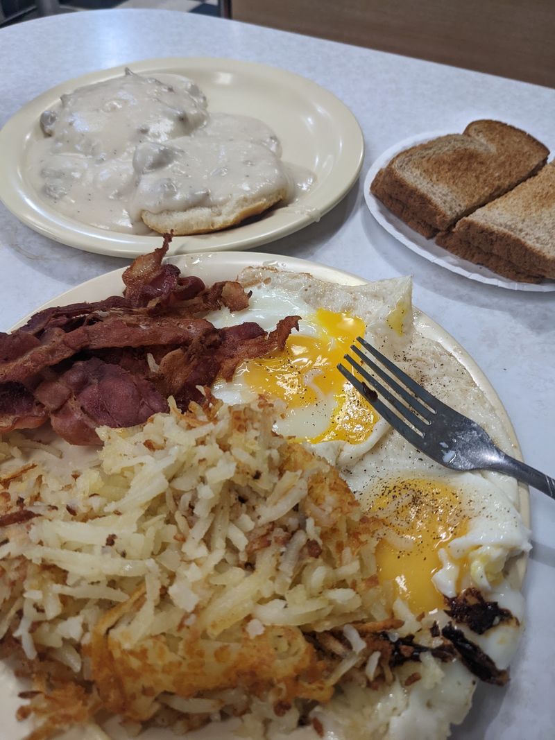Breakfast Starts At 5 A.M. And The Regulars Get There First Breakfast Starts At 5 A.M. And The Regulars Get There First