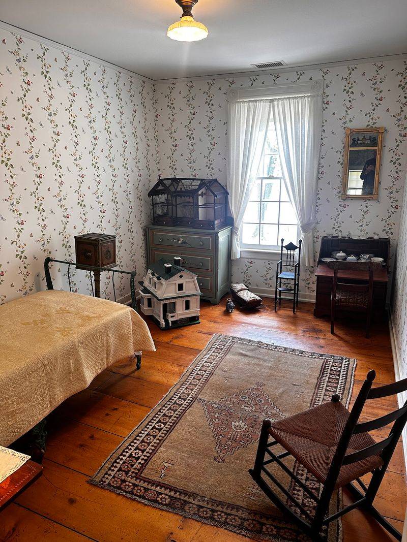 Bringing An Old Home Back To Life Bringing An Old Home Back To Life