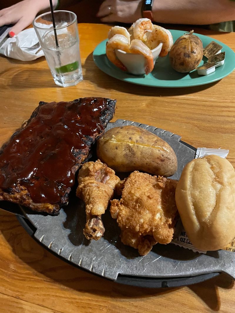Broasted Chicken and the Dishes People Drive For