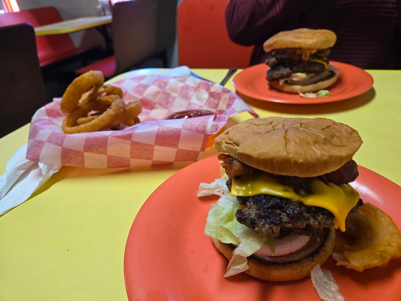Burgers Built by Hand, Portions Built for Truckers