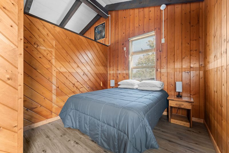 Cabins, Lodge Rooms, And Bluff Views To Pick From Cabins, Lodge Rooms, And Bluff Views To Pick From