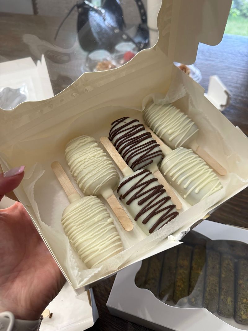 Cakesicles And Cake Pops That Look Like Toys Cakesicles And Cake Pops That Look Like Toys