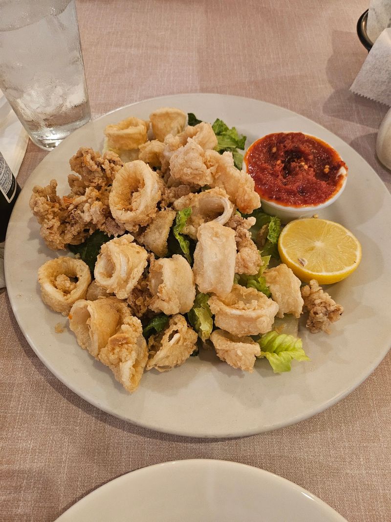 Calamari That Comes Out Crisp and Fresh Every Time Calamari That Comes Out Crisp and Fresh Every Time