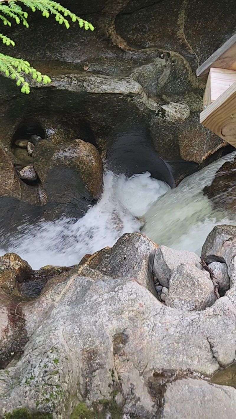 Cascades And The Sound Of Water Falling Through Stone Cascades And The Sound Of Water Falling Through Stone