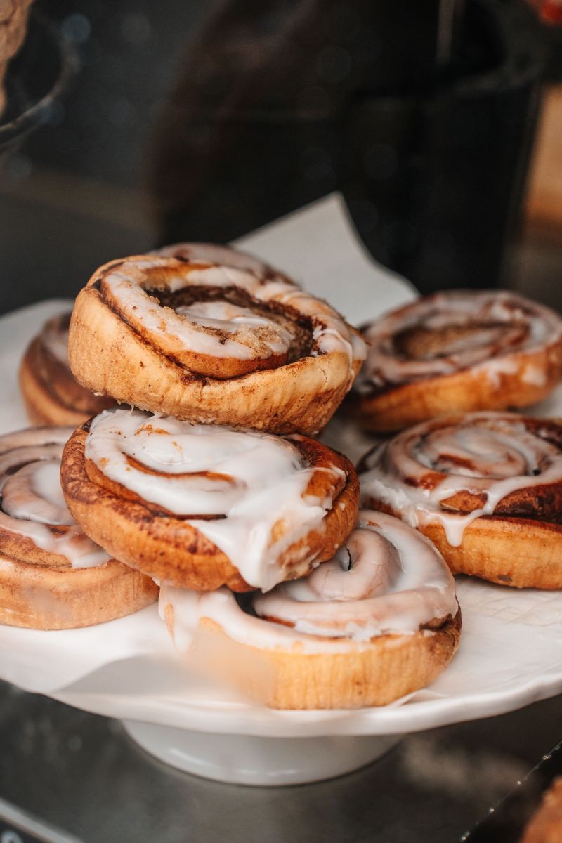 Cinnamon Rolls Built The Old-Fashioned Way Cinnamon Rolls Built The Old-Fashioned Way