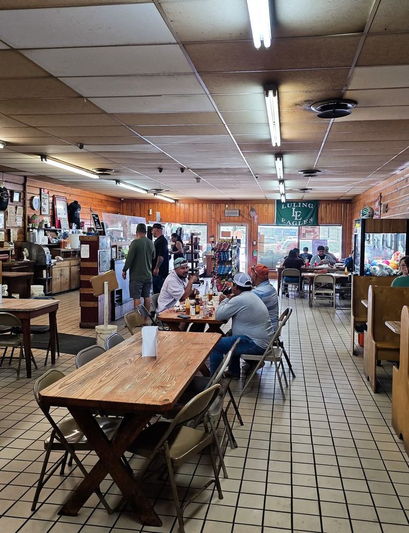 City Market, 633 E Davis St, Luling, TX 78648