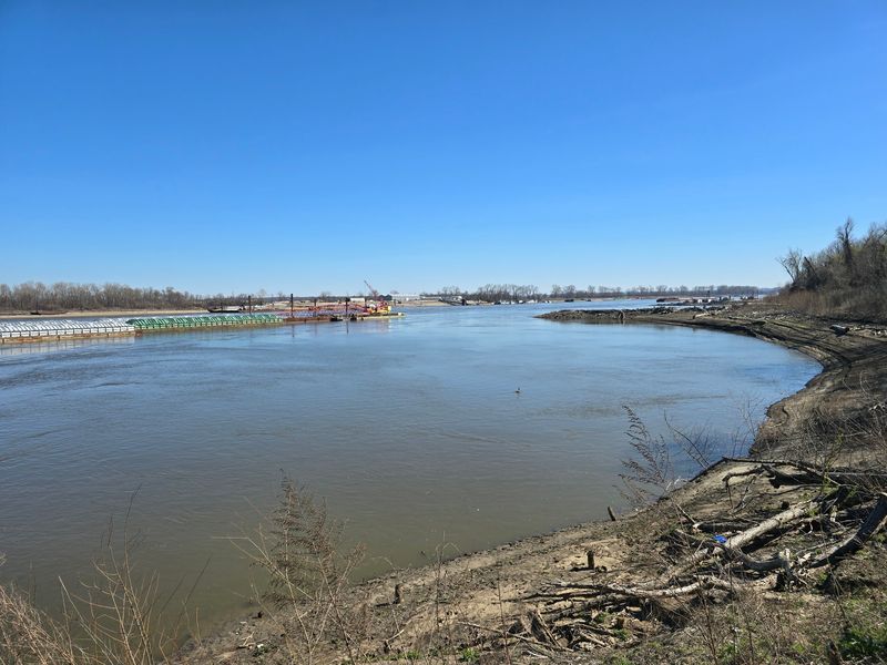 Cliff Cave Park - River Bluff Trail (St. Louis)