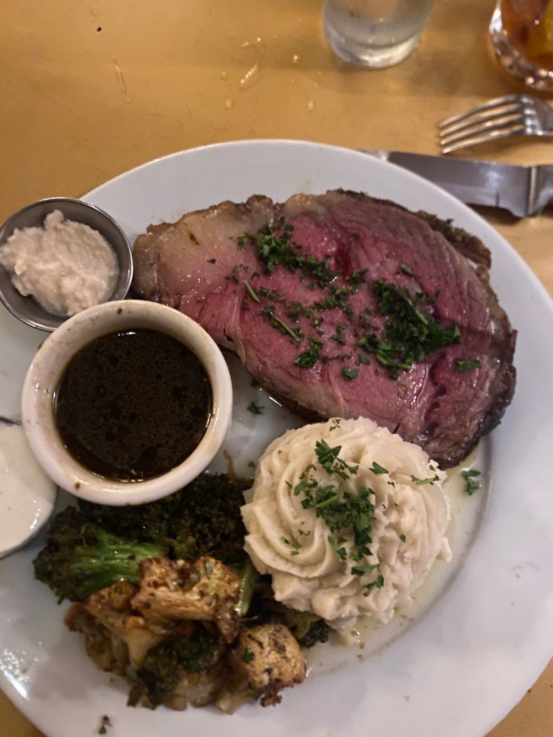 Clyde's Prime Rib, Portland