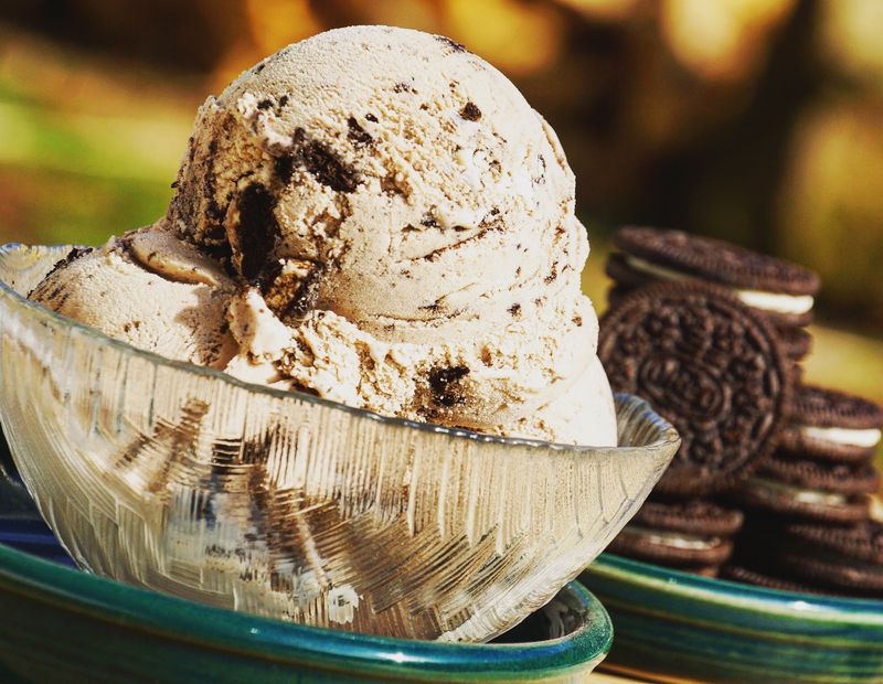 Cobbler Flavors and Deep Chocolate Scoops Cobbler Flavors and Deep Chocolate Scoops