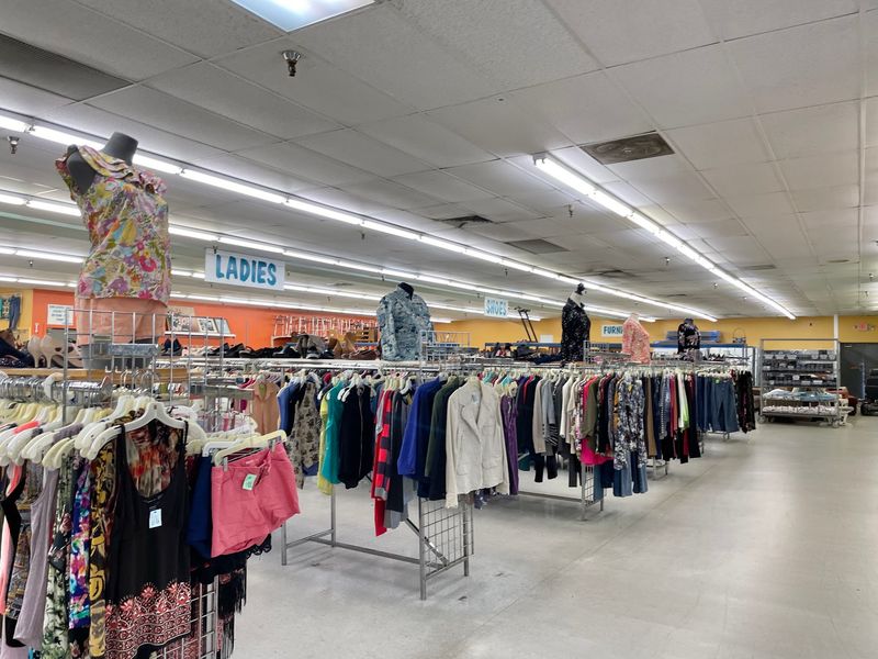 Color-Coded Tags That Slash Prices Up To 75 Percent Color-Coded Tags That Slash Prices Up To 75 Percent