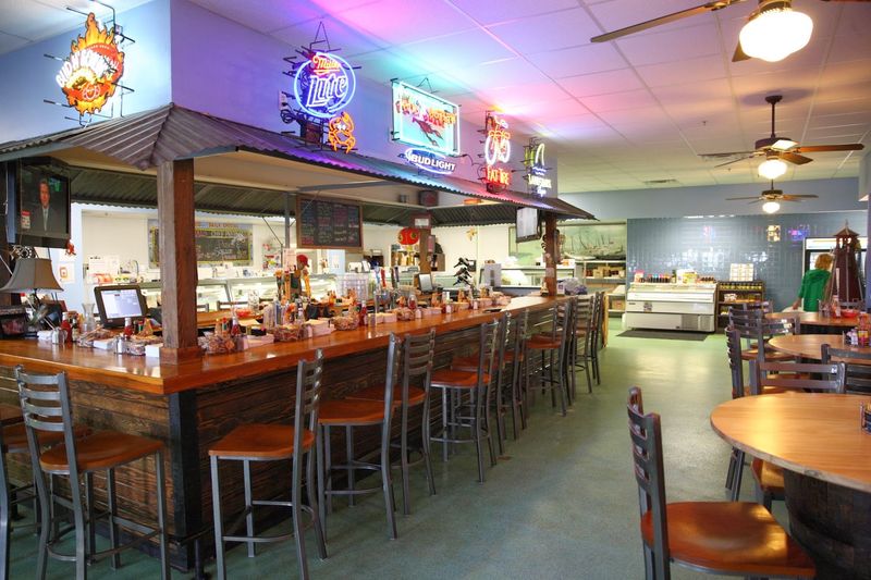 Counter Ordering and the Easy Pace of Lunch Counter Ordering and the Easy Pace of Lunch