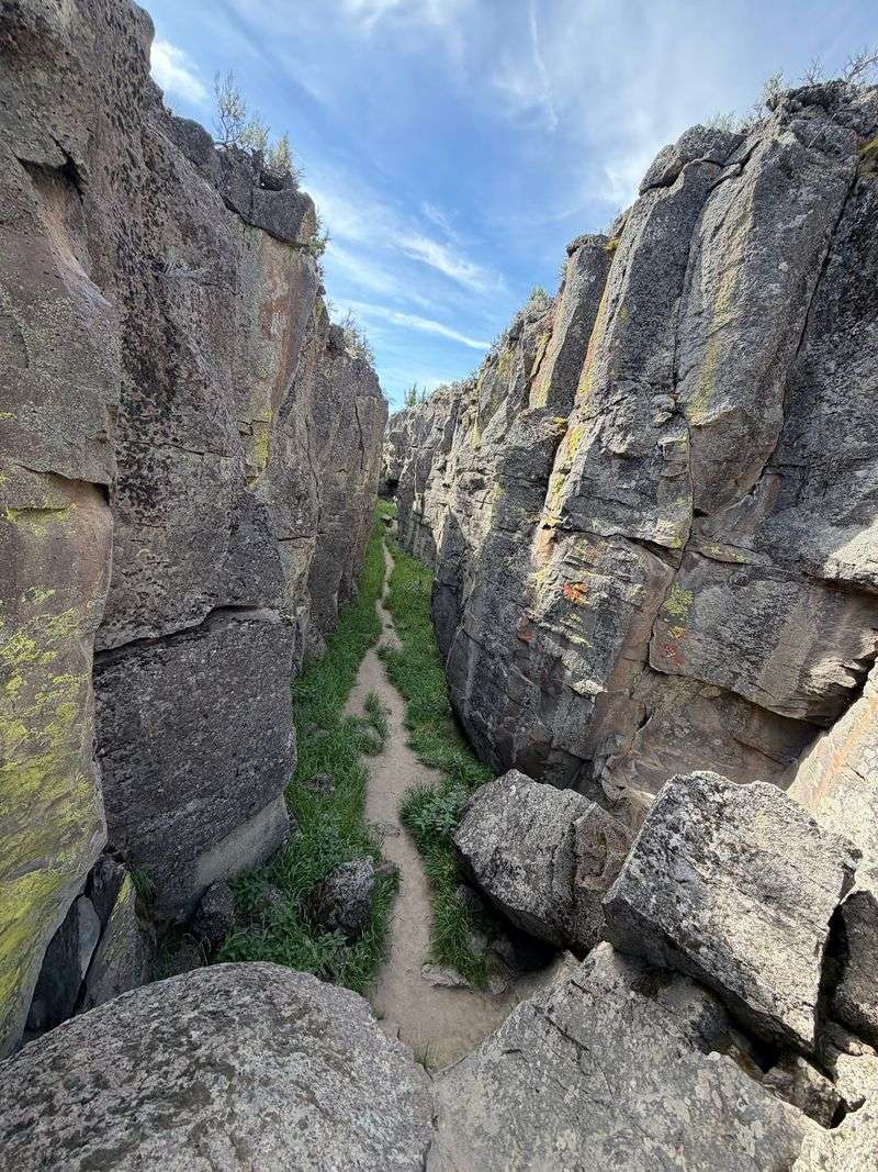 Crack in the Ground, Christmas Valley Crack in the Ground, Christmas Valley