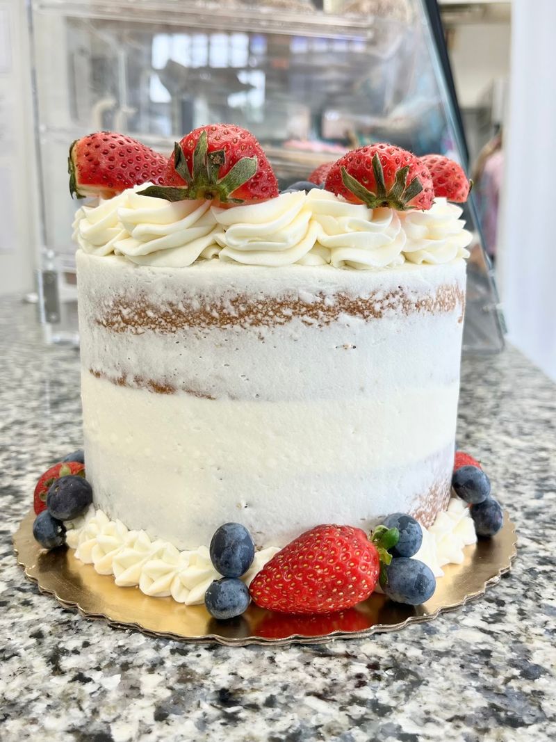 Custom Cakes That Actually Impress at Celebrations