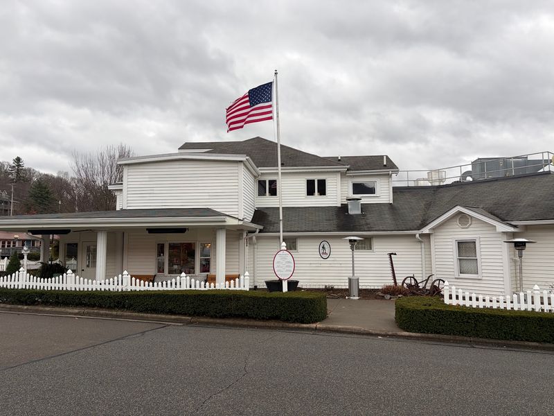 Dan'l Boone Inn, Boone
