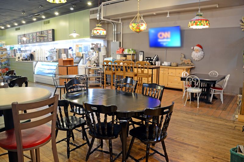 Deli 101, the Cafe That Makes You Want to Stay Longer