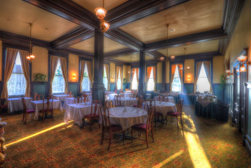 Dining Under the Glass at the Palm Court Dining Under the Glass at the Palm Court