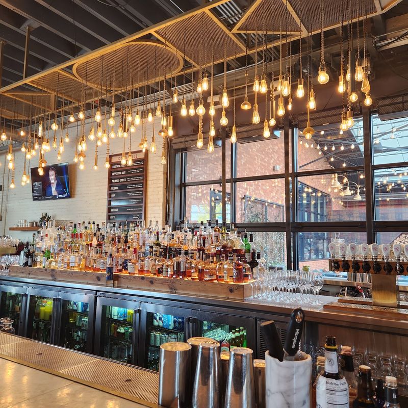 Dinner And Live Music In One Flow Dinner And Live Music In One Flow