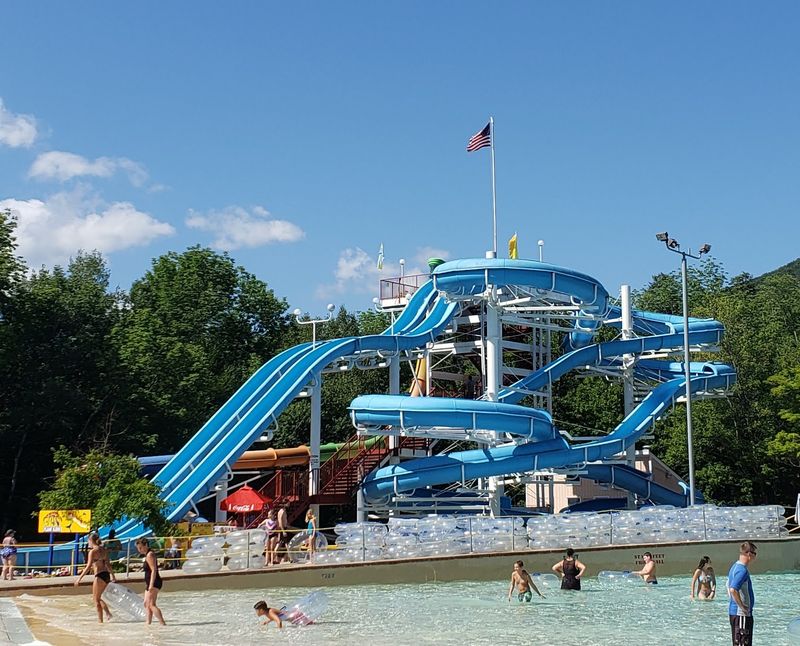 Diving Into the Grandeur of New Hampshire's Aquatic Wonderland