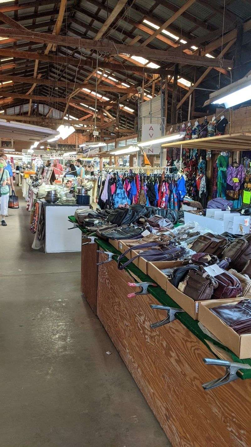 Don-Wes Flea Market, Over 30 Years of Valley Tradition Don-Wes Flea Market, Over 30 Years of Valley Tradition