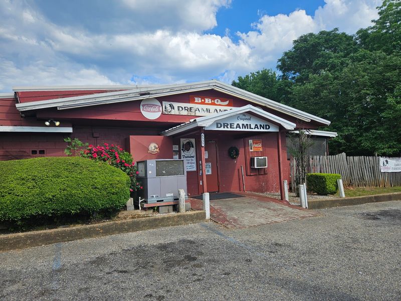 Dreamland Bar-B-Que Original Shack in Tuscaloosa