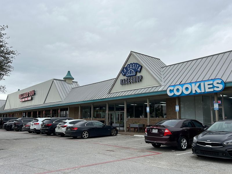Finding The Bakeshop Hidden Into An Ordinary Richardson Strip Finding The Bakeshop Hidden Into An Ordinary Richardson Strip
