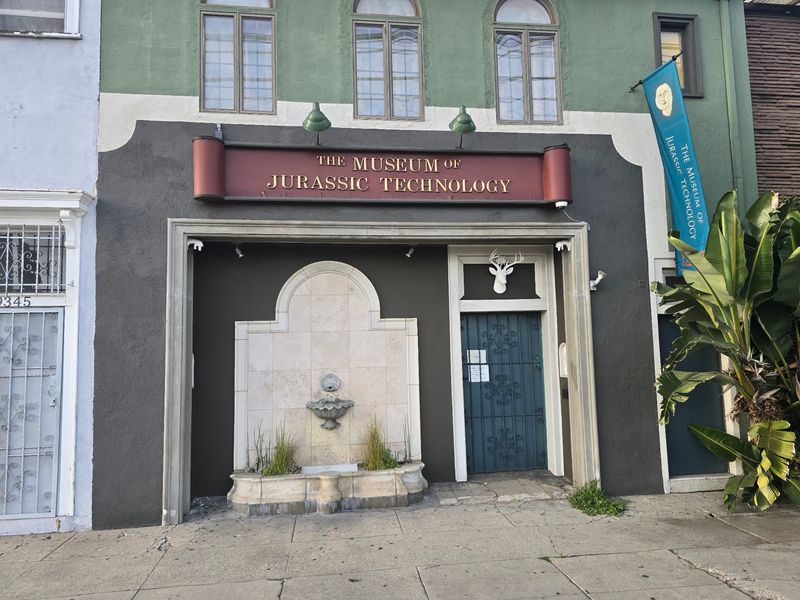 Finding the Door on Venice Boulevard