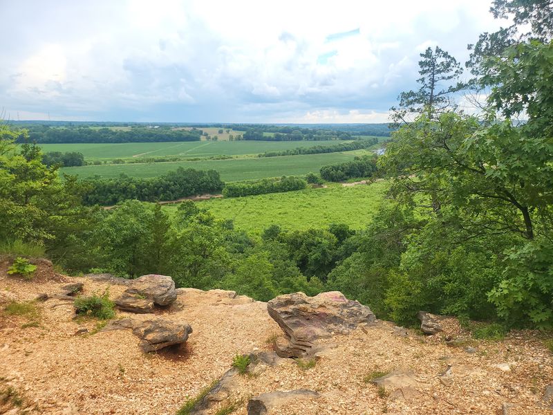 Frenchman's Bluff Trail And That 120-Foot Payoff Frenchman's Bluff Trail And That 120-Foot Payoff