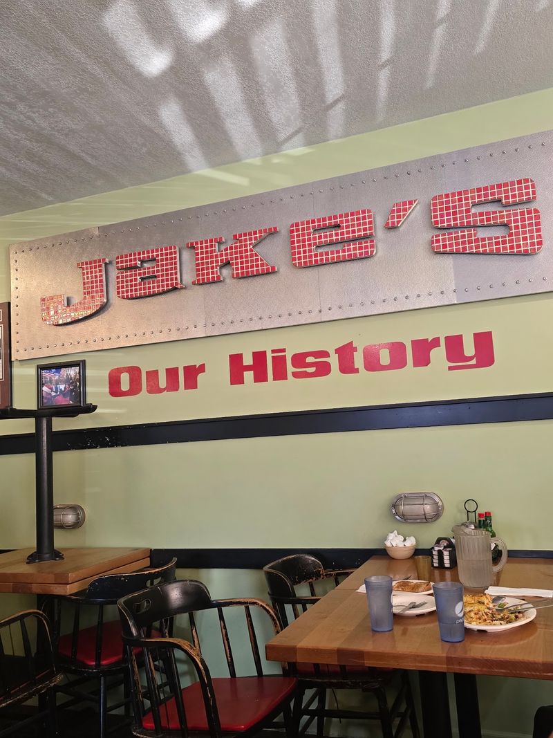 From Truck Stop Roots To Neighborhood Fixture From Truck Stop Roots To Neighborhood Fixture