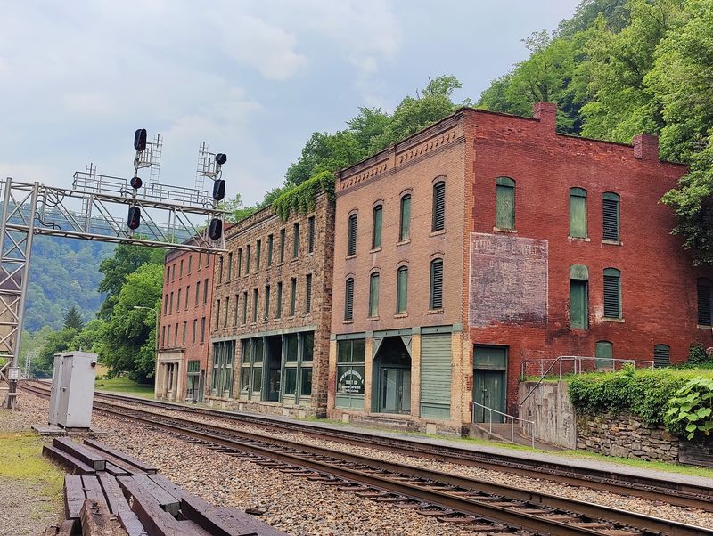 Ghost Towns, Coal Dust And Thurmond