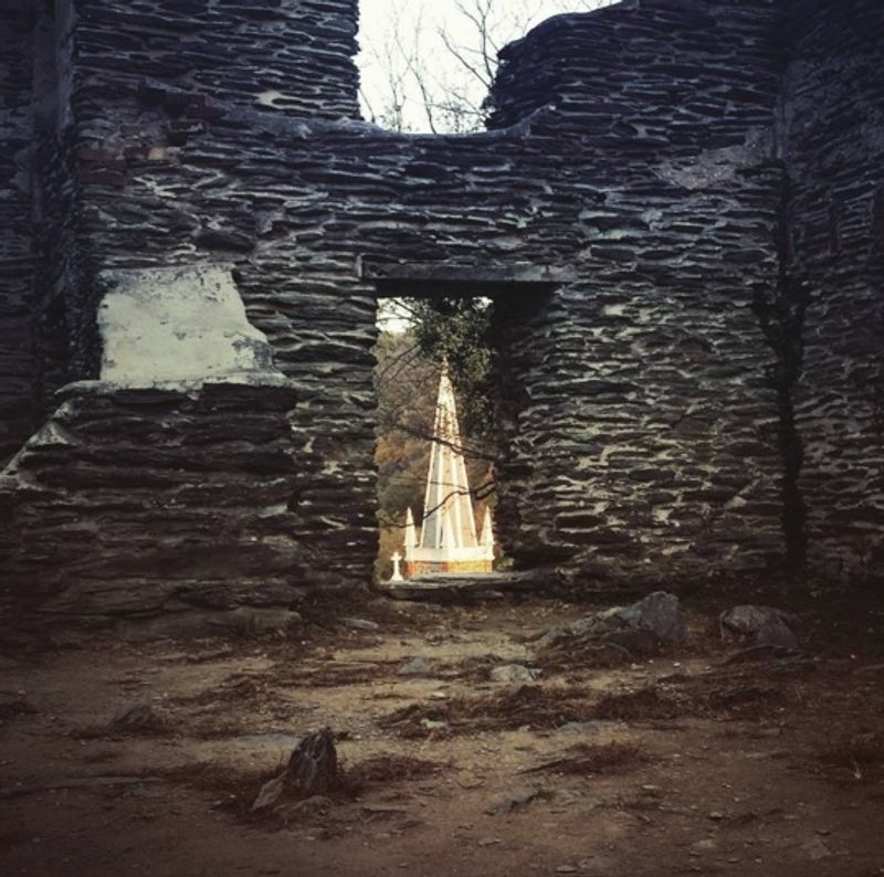 Gothic Arches That Saw War Gothic Arches That Saw War