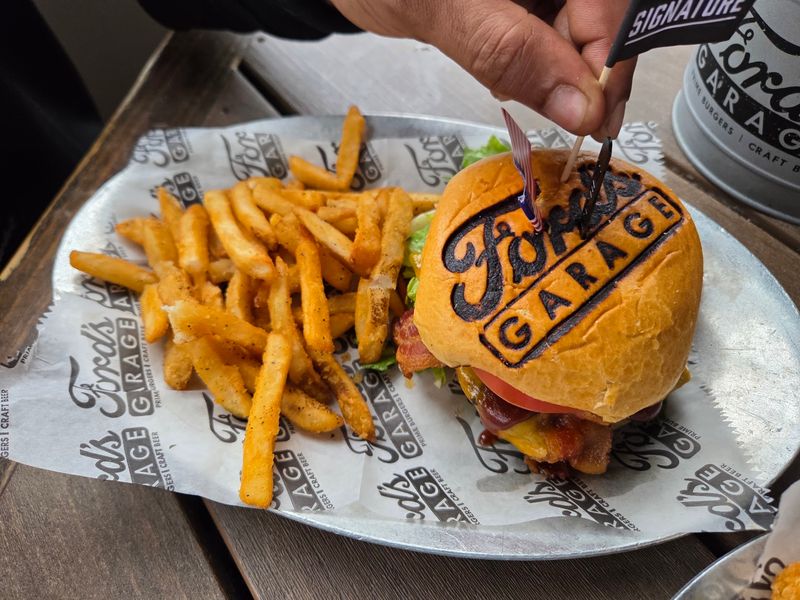 Gourmet Burgers Built With Ingredients That Actually Matter