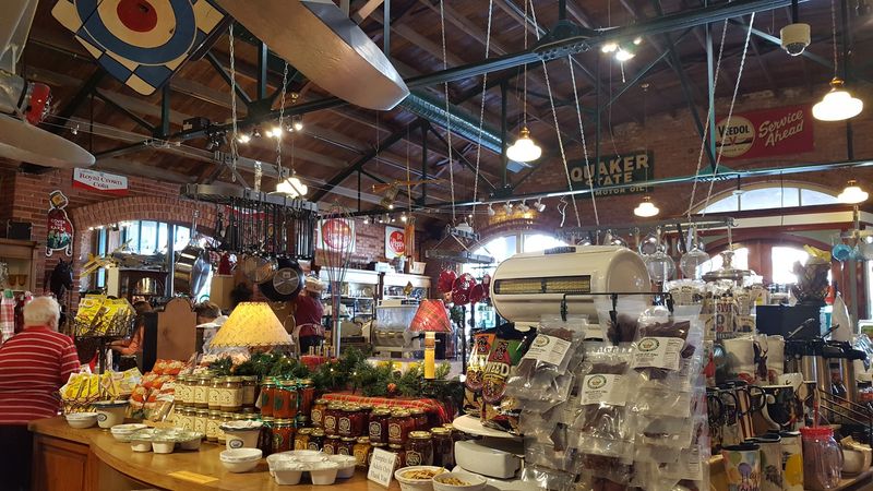 Hams, Barbecue Sauces, And Homegrown Texas Flavors