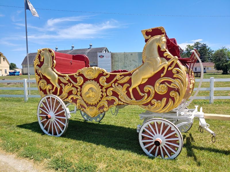 Hand-Carved Circus Wagons That Look Like Rolling Sculpture