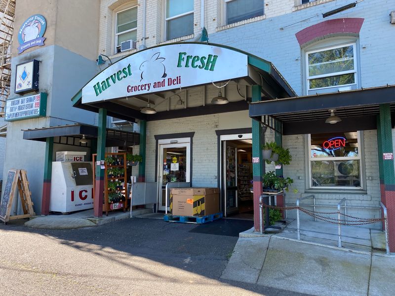 Harvest Fresh Grocery and Deli