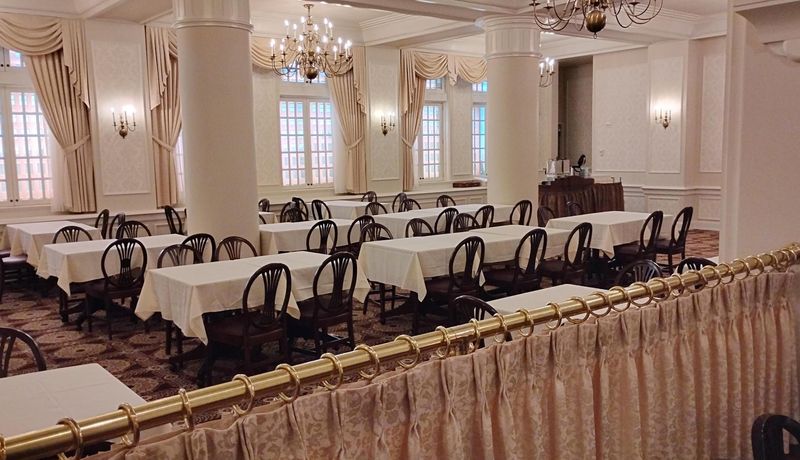 Have You Ever Had Breakfast With Santa In A Ballroom Like This Have You Ever Had Breakfast With Santa In A Ballroom Like This